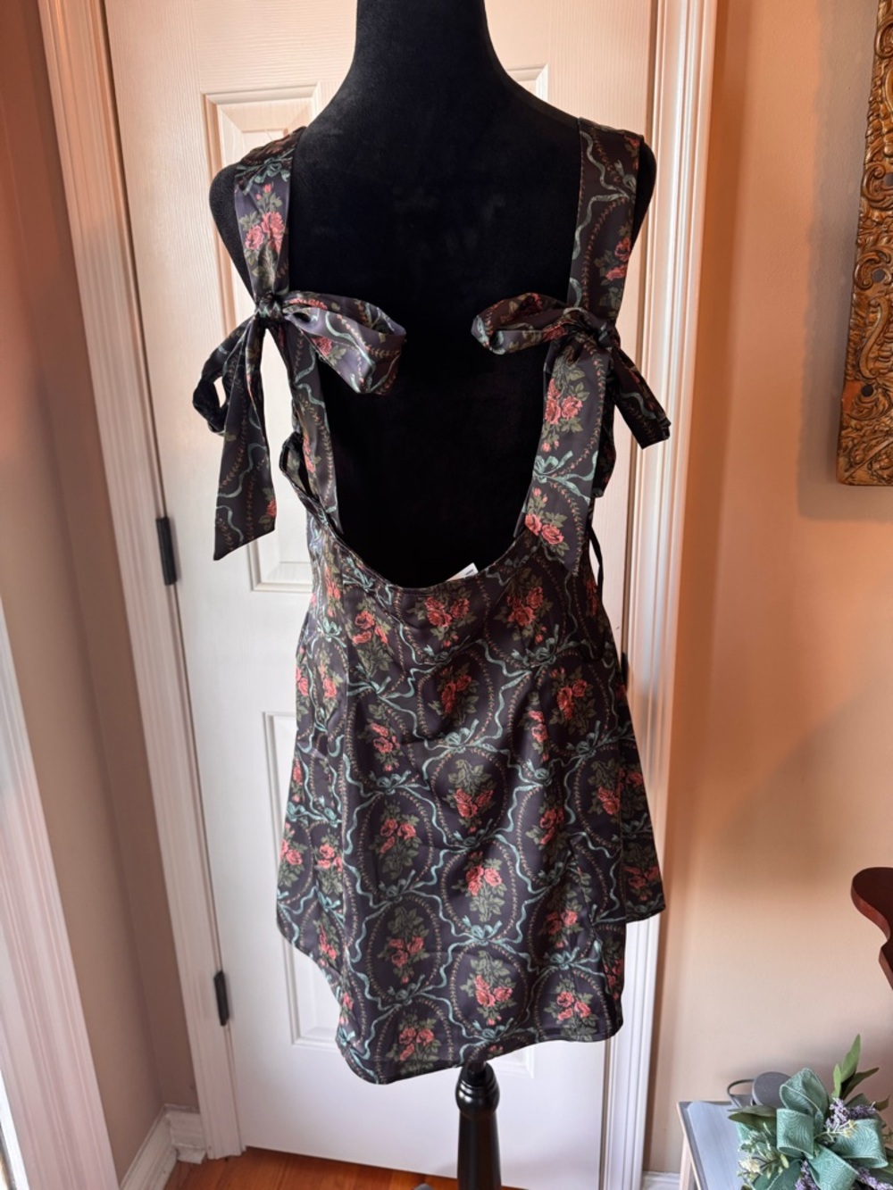 Urban Outfitters Floral Satin Mini Dress with Double Bow Back- szX-Large -NWT - Picture 9 of 14